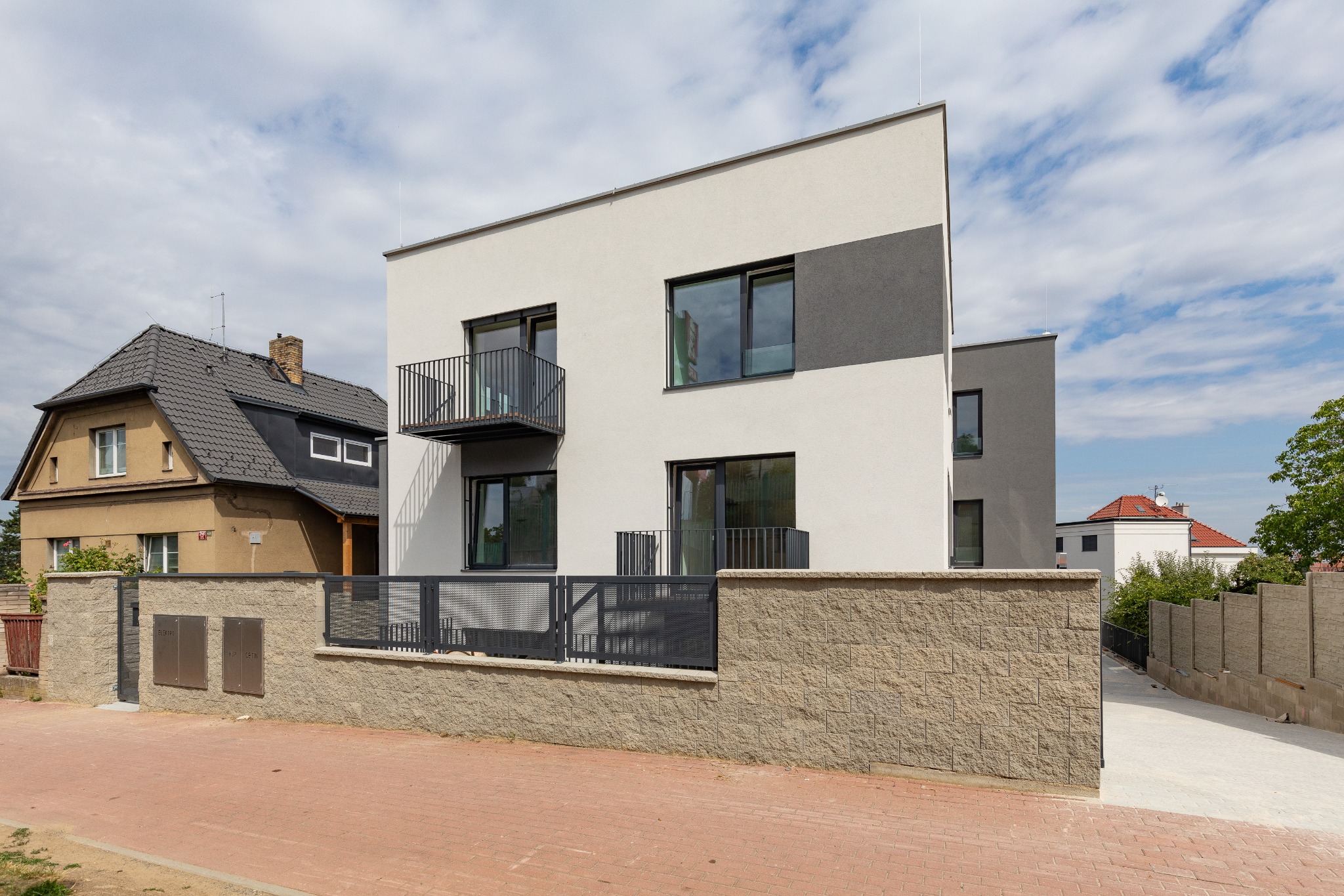 Hotovo – bytový dům (1)